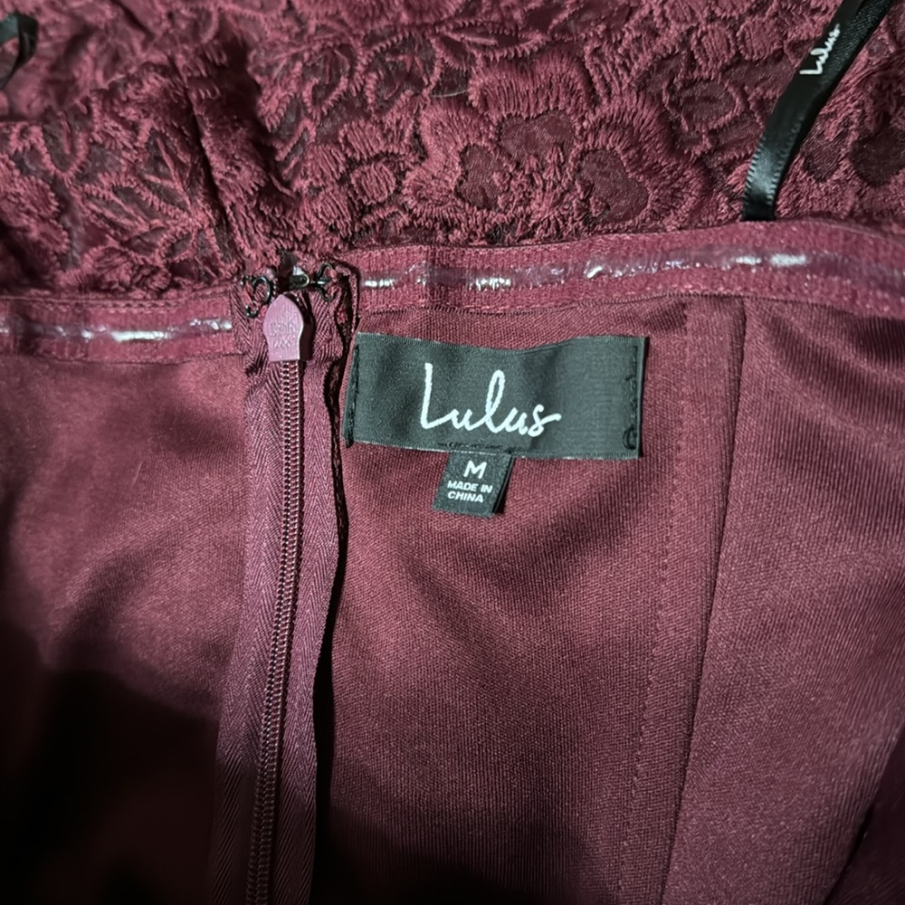 EUC Lulu’s Hartley Lace Off the Shoulder Dress - Picture 3 of 5